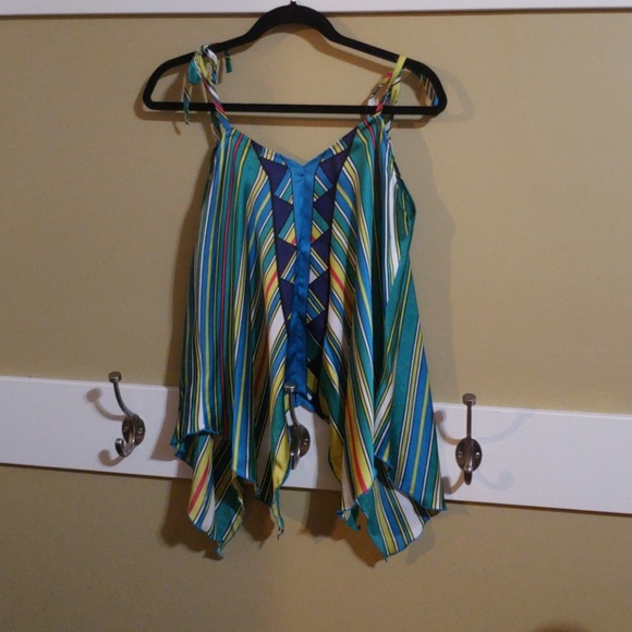 Aztec top - Picture 2 of 2